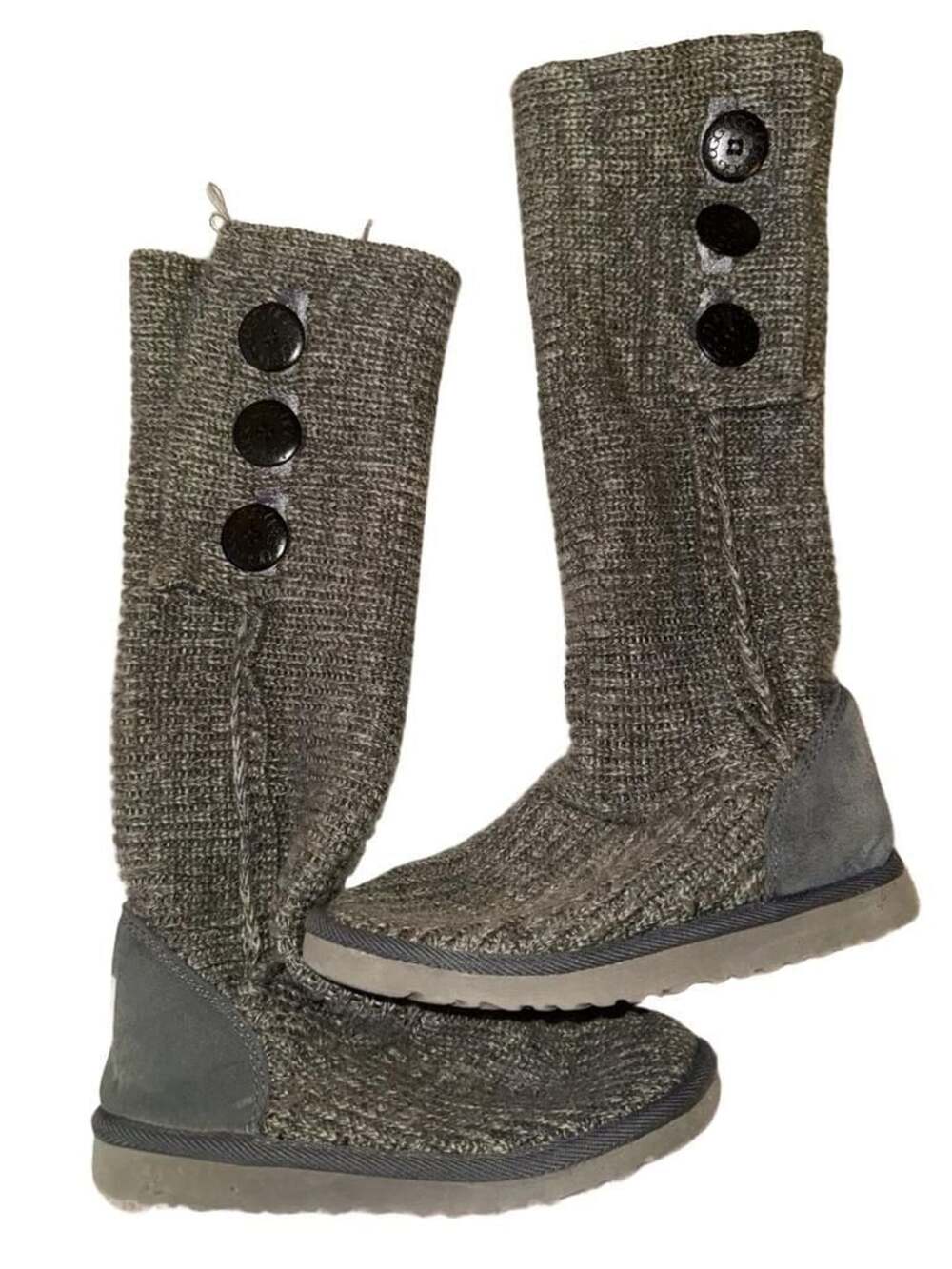 UGG